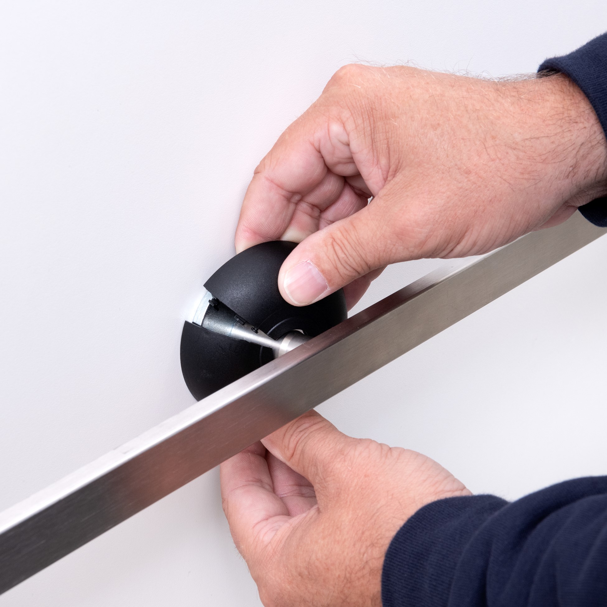 pm_wall rail (standard bar) with clip-cover_Z2N27252…jpg pm_wall rail (standard bar) with clip-cover_Z2N27252